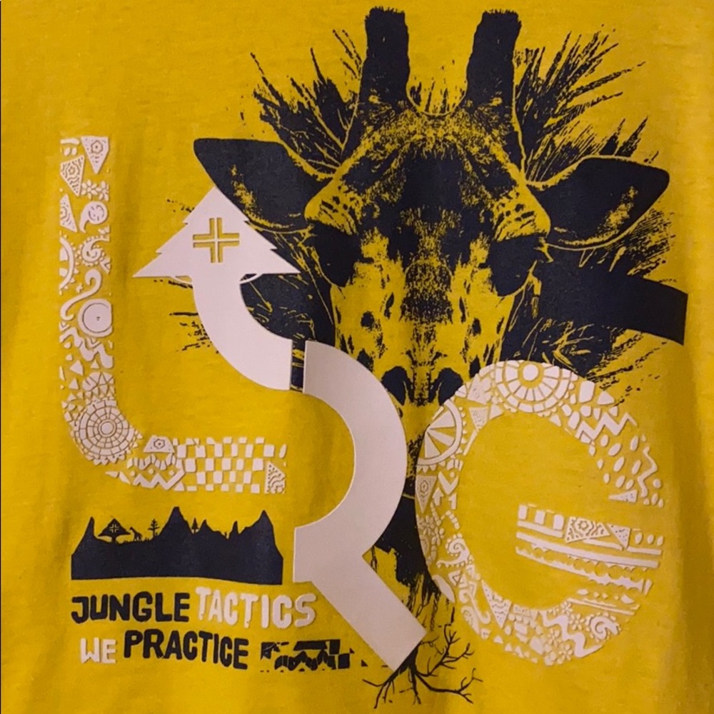 T Shirt - Picture 3 of 4